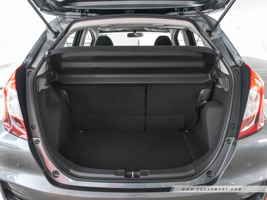 https://i.i-sgcm.com/new_cars/cars/11531/11531_g113