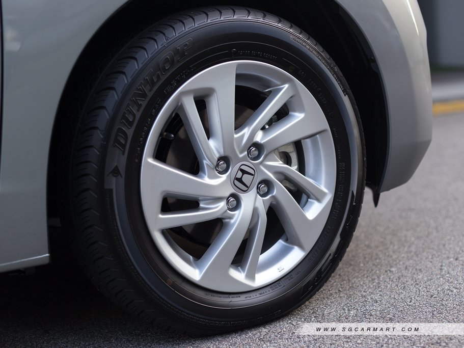 https://i.i-sgcm.com/new_cars/cars/11531/11531_g26