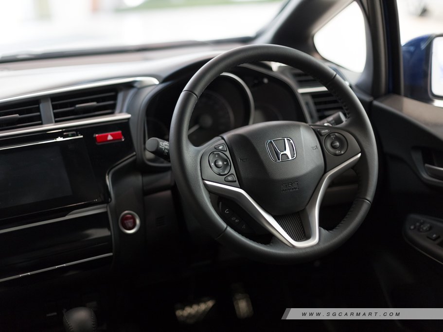 https://i.i-sgcm.com/new_cars/cars/11531/11531_g66