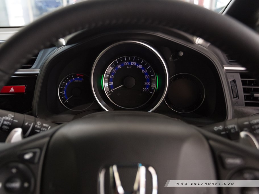 https://i.i-sgcm.com/new_cars/cars/11531/11531_g68
