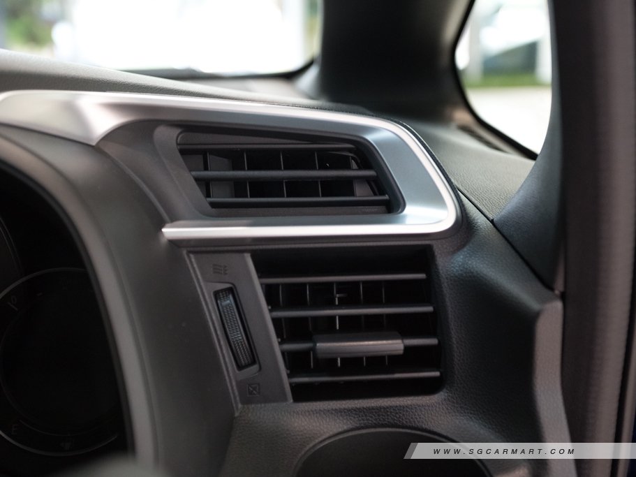 https://i.i-sgcm.com/new_cars/cars/11531/11531_g75