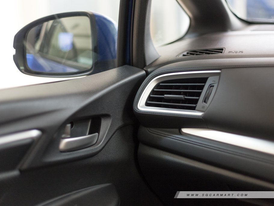 https://i.i-sgcm.com/new_cars/cars/11531/11531_g76
