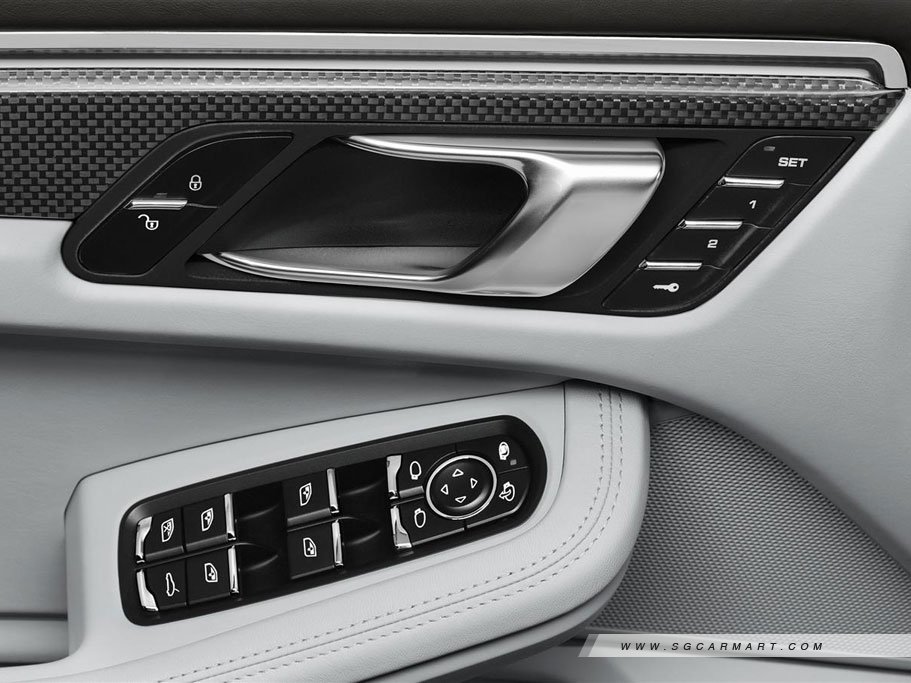 https://i.i-sgcm.com/new_cars/cars/11541/11541_g16
