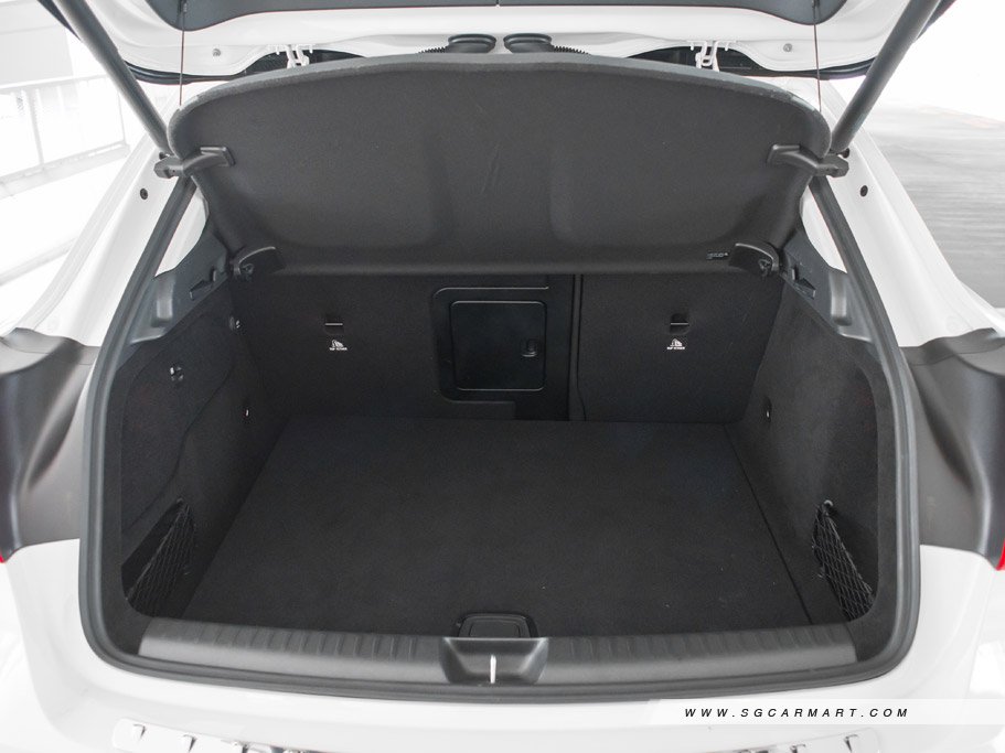 https://i.i-sgcm.com/new_cars/cars/11543/11543_g30