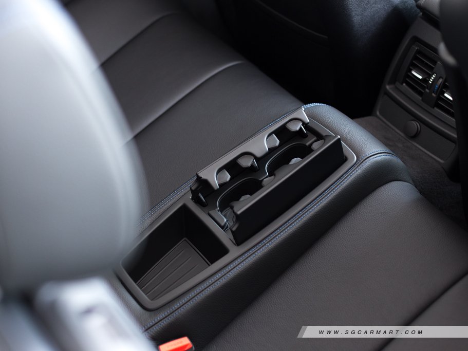 https://i.i-sgcm.com/new_cars/cars/11545/11545_g42