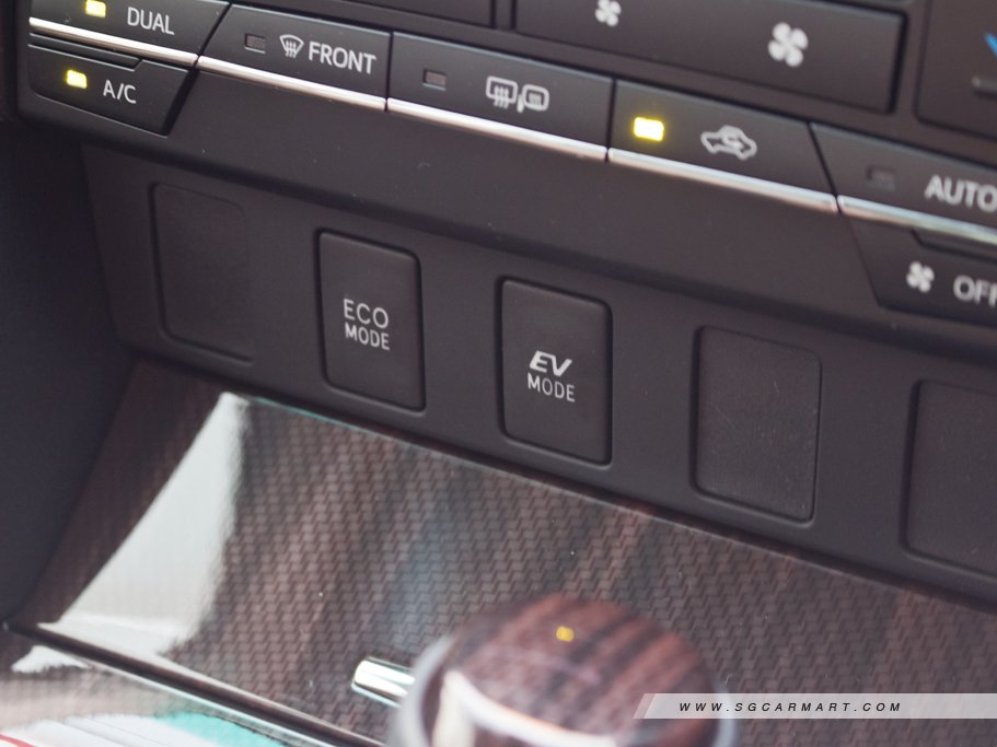 https://i.i-sgcm.com/new_cars/cars/11546/11546_g16