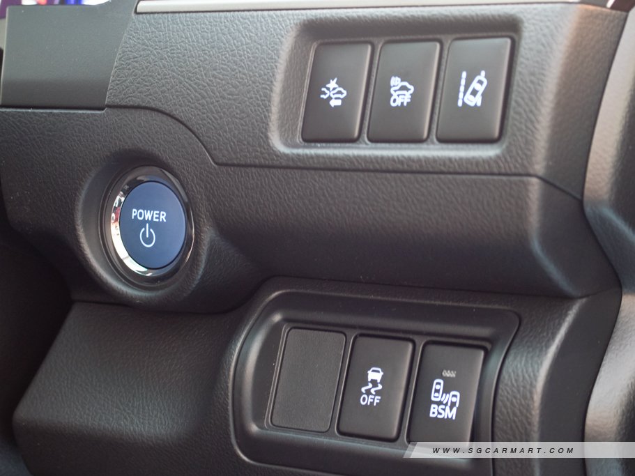 https://i.i-sgcm.com/new_cars/cars/11546/11546_g18