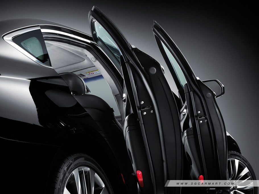 https://i.i-sgcm.com/new_cars/cars/11547/11547_g12