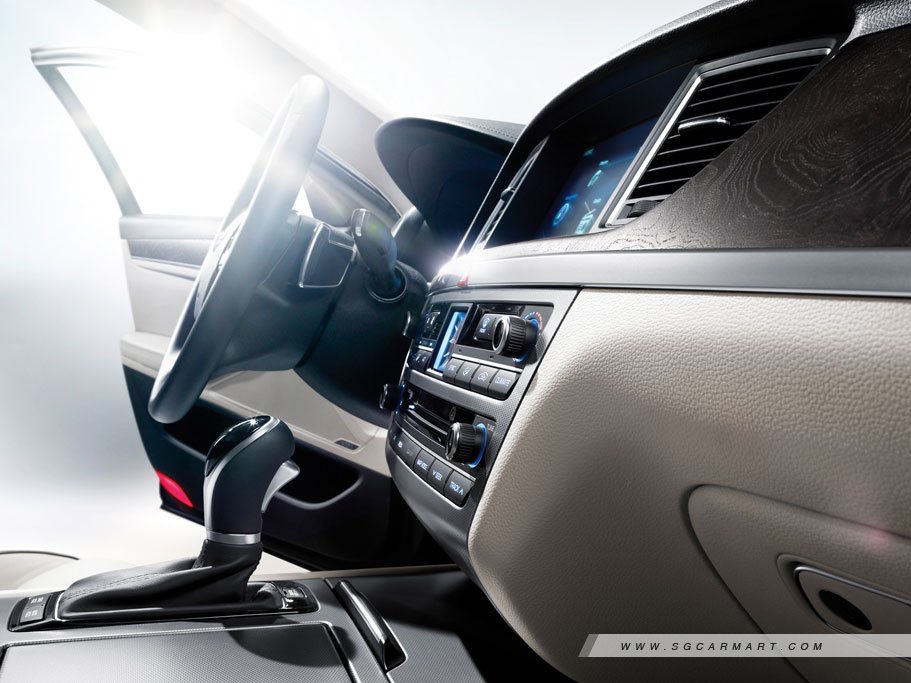 https://i.i-sgcm.com/new_cars/cars/11547/11547_g17