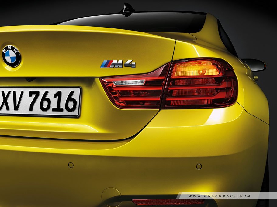 BMW M4 Coupe 8