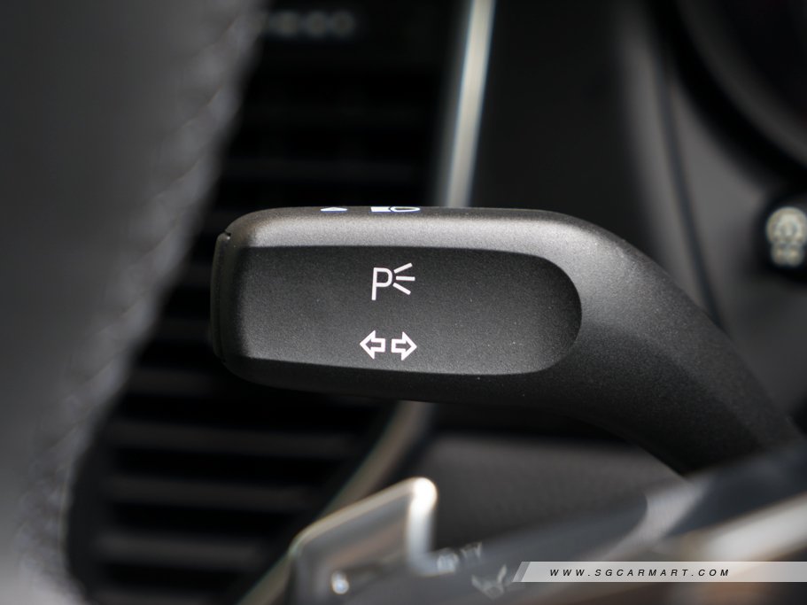 https://i.i-sgcm.com/new_cars/cars/11555/11555_g25