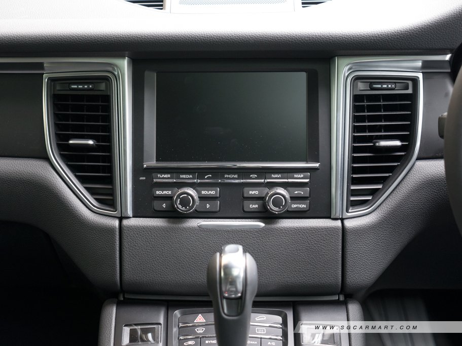 https://i.i-sgcm.com/new_cars/cars/11555/11555_g30