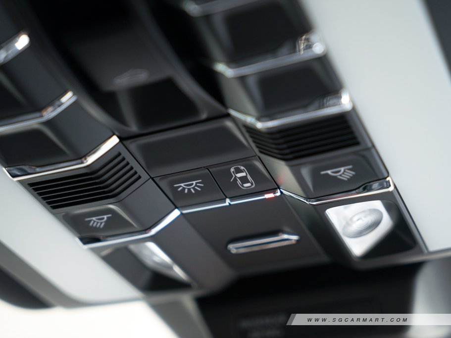https://i.i-sgcm.com/new_cars/cars/11555/11555_g43