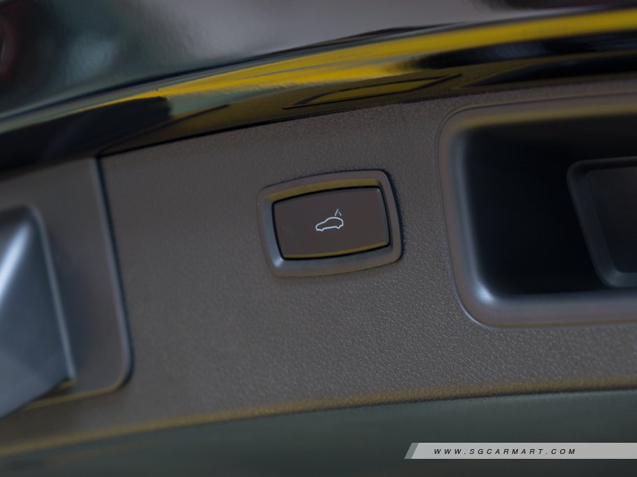 https://i.i-sgcm.com/new_cars/cars/11555/11555_g47