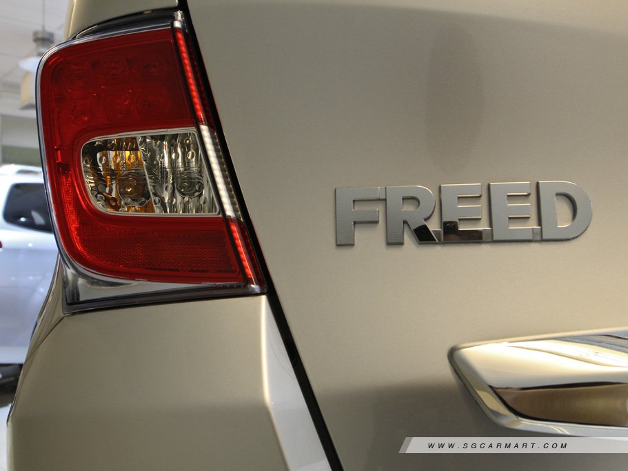 https://i.i-sgcm.com/new_cars/cars/11556/11556_g10