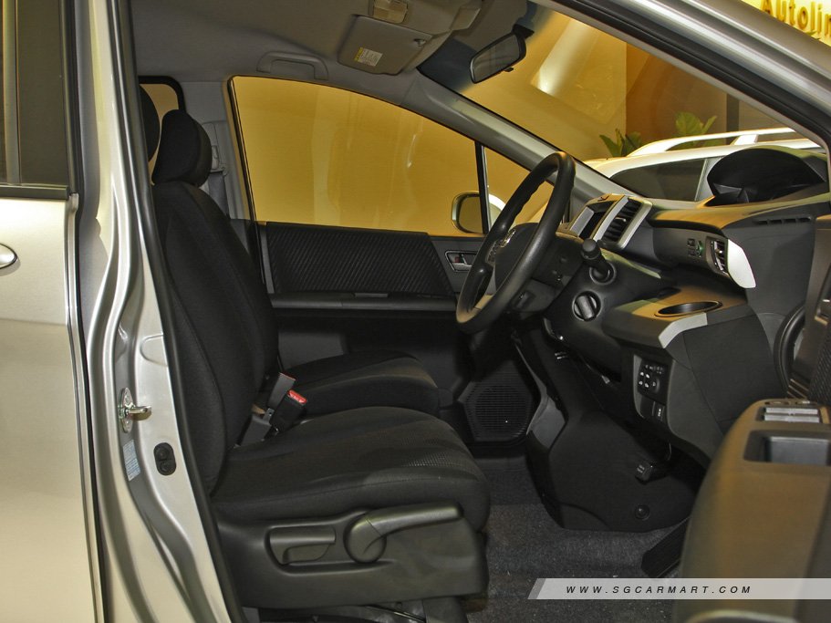 https://i.i-sgcm.com/new_cars/cars/11556/11556_g11