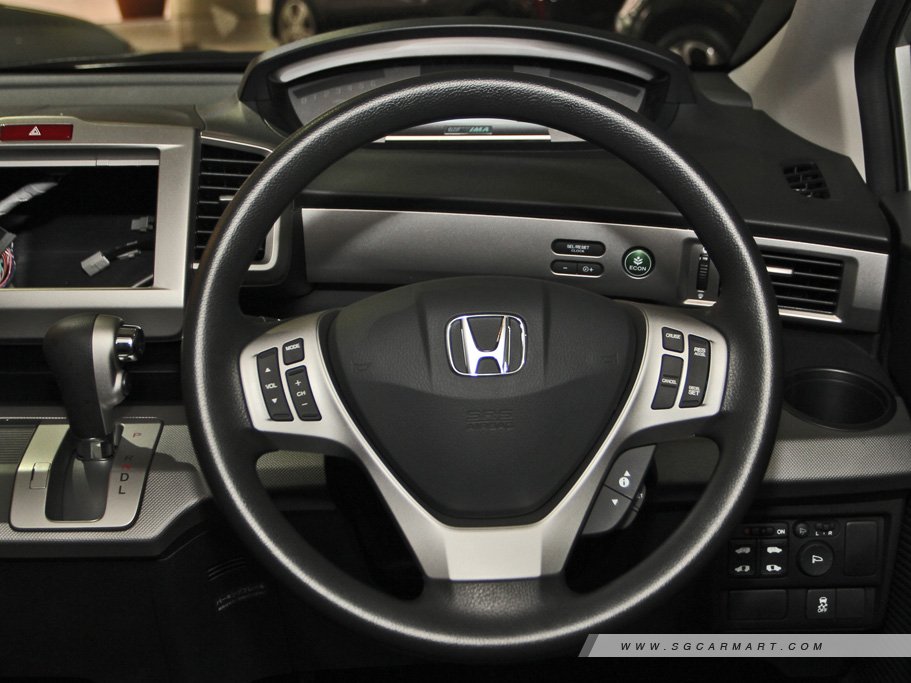 https://i.i-sgcm.com/new_cars/cars/11556/11556_g15