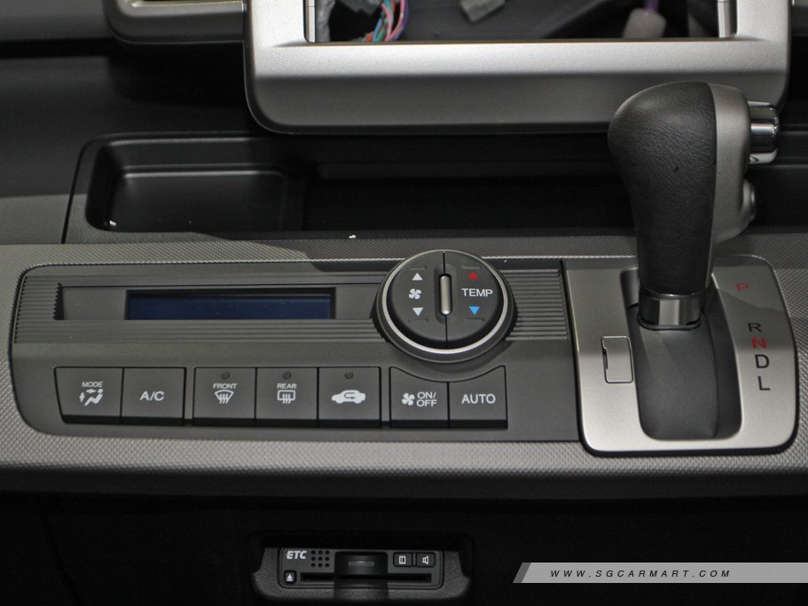 https://i.i-sgcm.com/new_cars/cars/11556/11556_g23