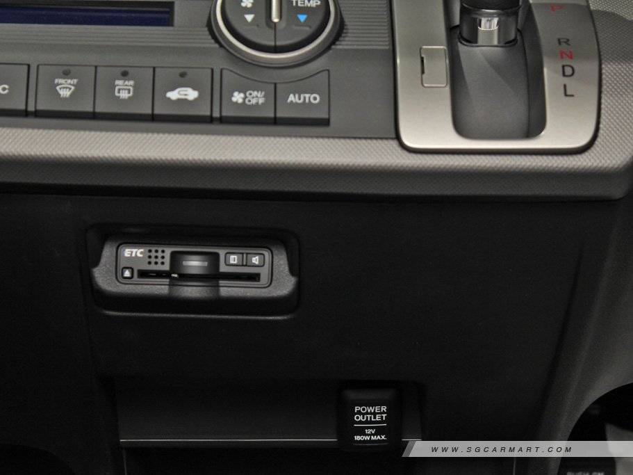https://i.i-sgcm.com/new_cars/cars/11556/11556_g25