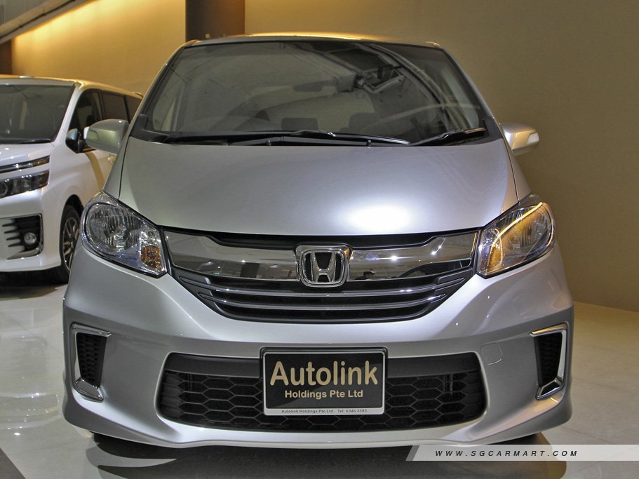 https://i.i-sgcm.com/new_cars/cars/11556/11556_g2