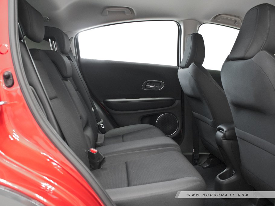 https://i.i-sgcm.com/new_cars/cars/11557/11557_g102