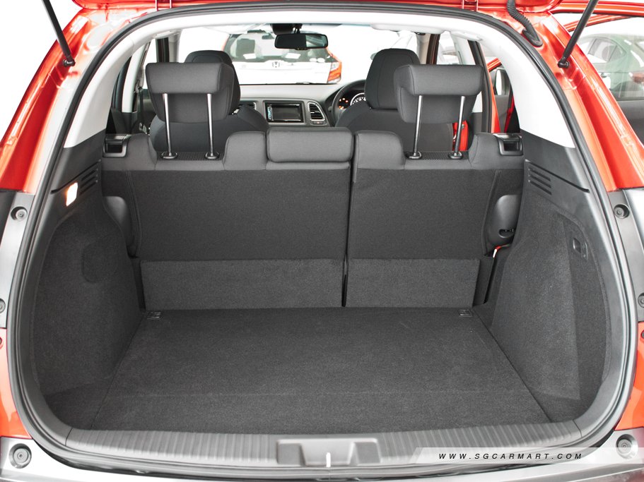 https://i.i-sgcm.com/new_cars/cars/11557/11557_g103