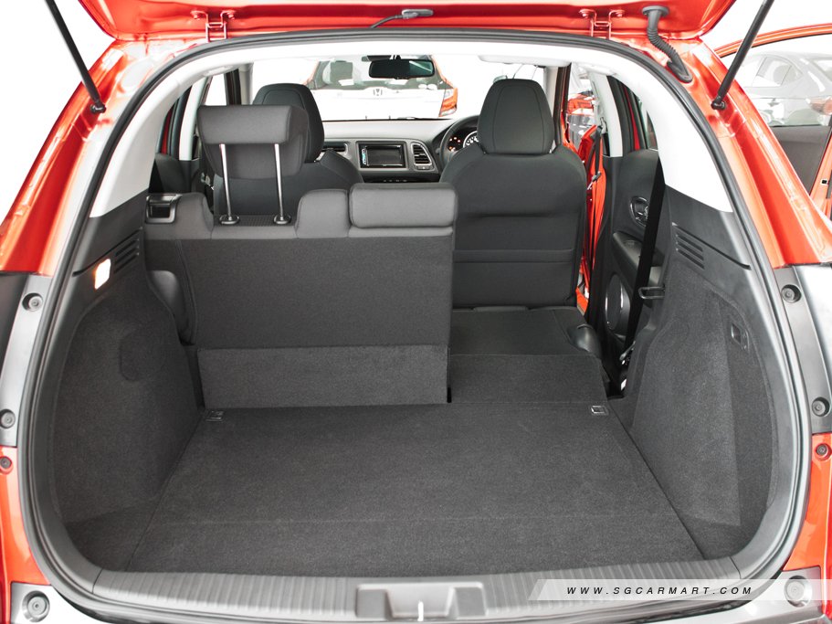 https://i.i-sgcm.com/new_cars/cars/11557/11557_g104