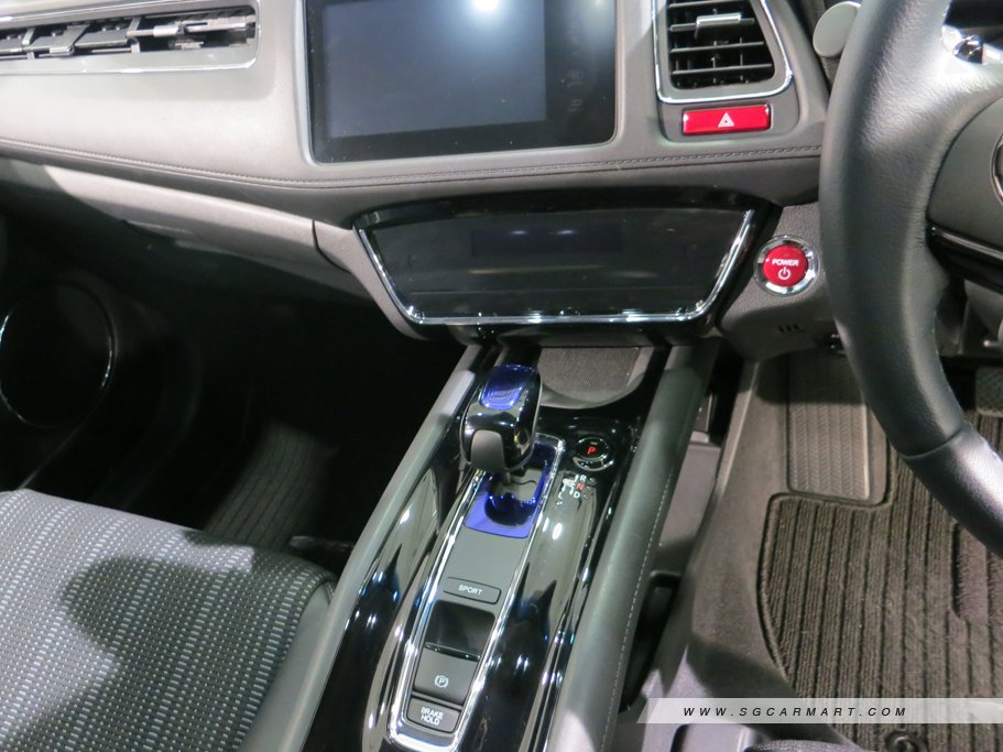 https://i.i-sgcm.com/new_cars/cars/11557/11557_g14
