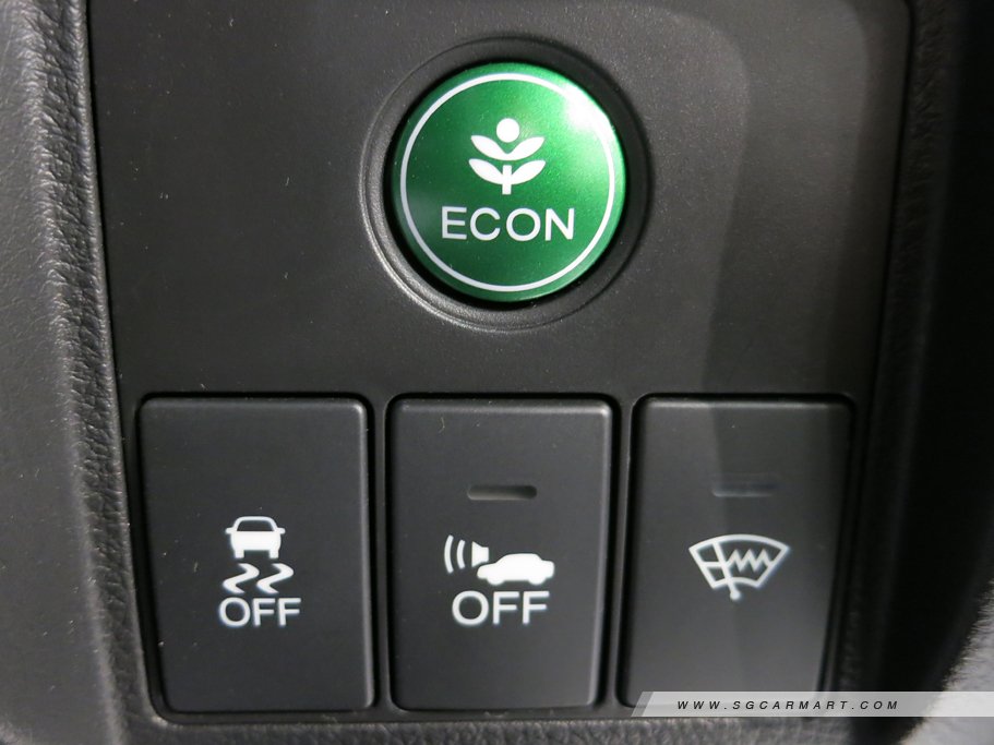 https://i.i-sgcm.com/new_cars/cars/11557/11557_g17