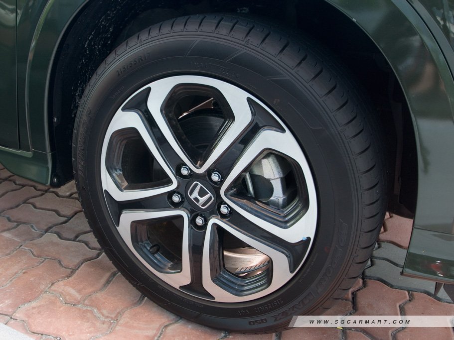 https://i.i-sgcm.com/new_cars/cars/11557/11557_g27