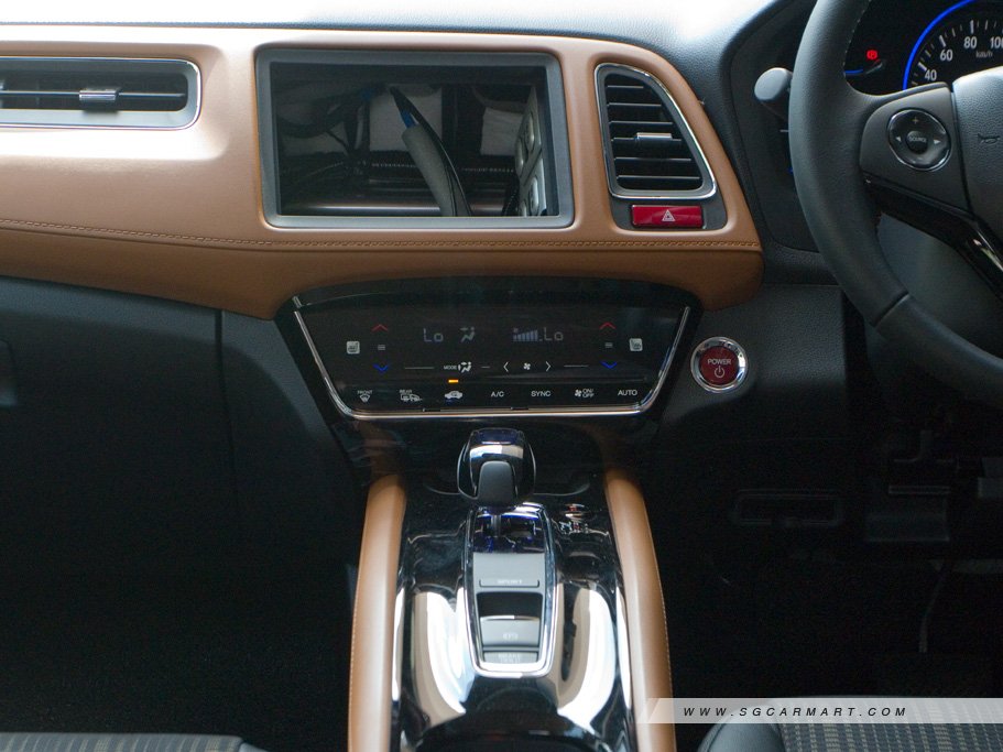 https://i.i-sgcm.com/new_cars/cars/11557/11557_g41