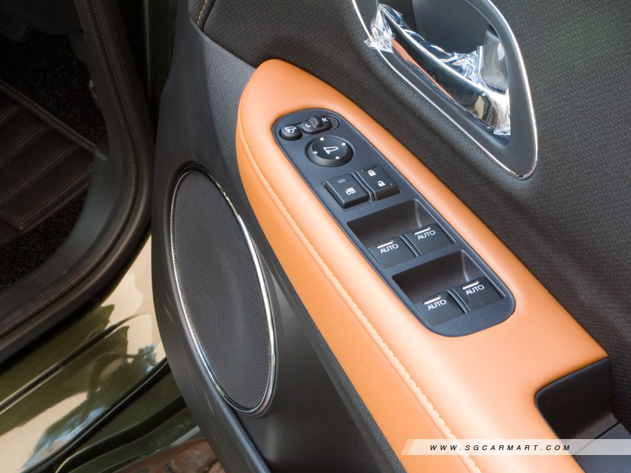 https://i.i-sgcm.com/new_cars/cars/11557/11557_g48