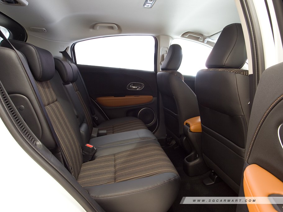 https://i.i-sgcm.com/new_cars/cars/11557/11557_g69