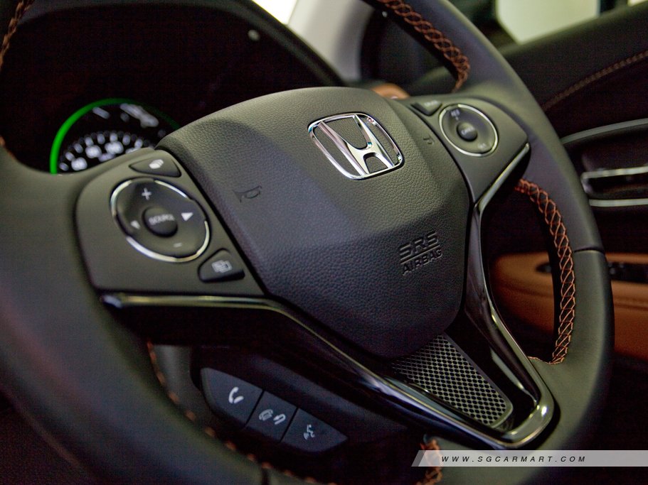 https://i.i-sgcm.com/new_cars/cars/11557/11557_g71