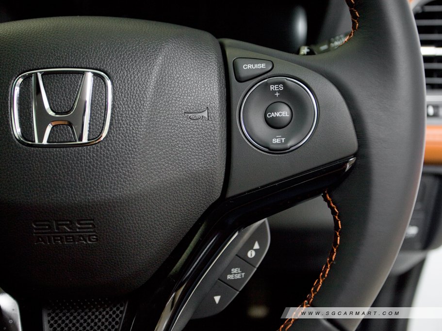 https://i.i-sgcm.com/new_cars/cars/11557/11557_g72