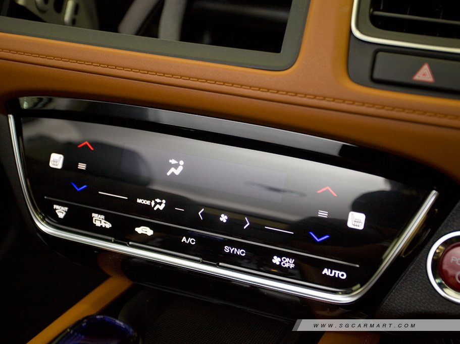 https://i.i-sgcm.com/new_cars/cars/11557/11557_g77
