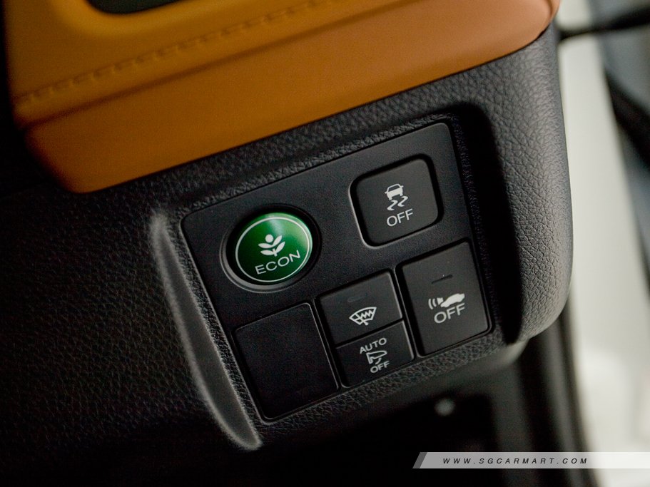 https://i.i-sgcm.com/new_cars/cars/11557/11557_g82