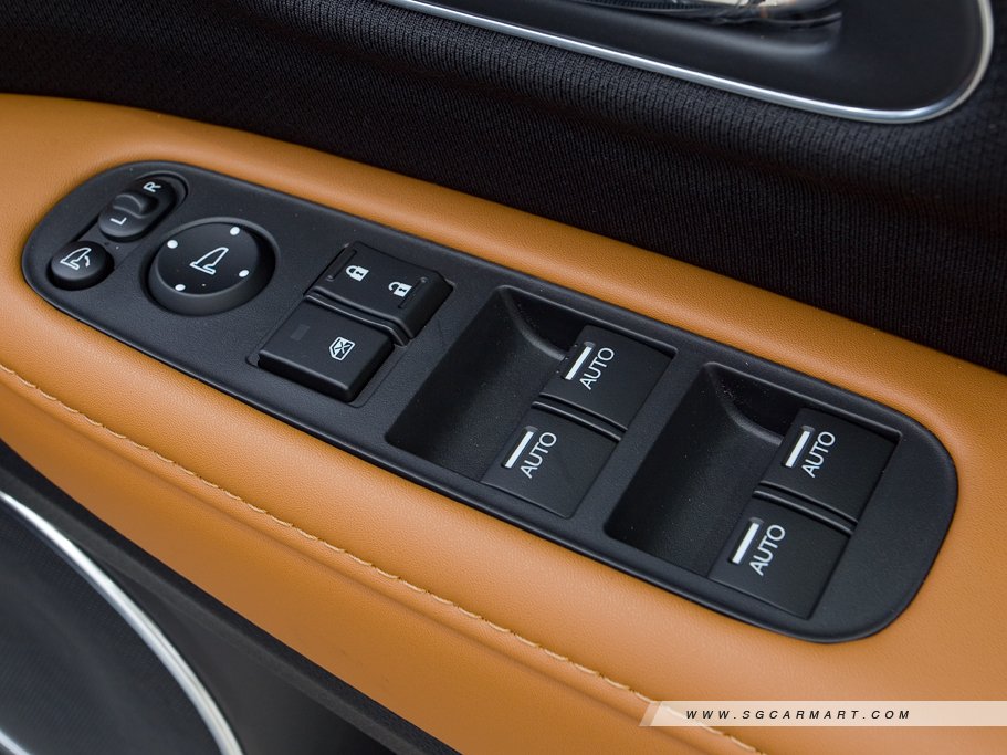 https://i.i-sgcm.com/new_cars/cars/11557/11557_g83