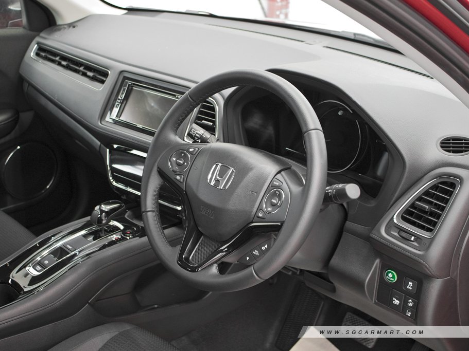 https://i.i-sgcm.com/new_cars/cars/11557/11557_g94