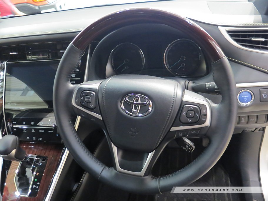 https://i.i-sgcm.com/new_cars/cars/11558/11558_g11