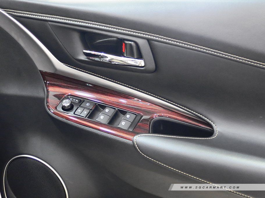 https://i.i-sgcm.com/new_cars/cars/11558/11558_g14