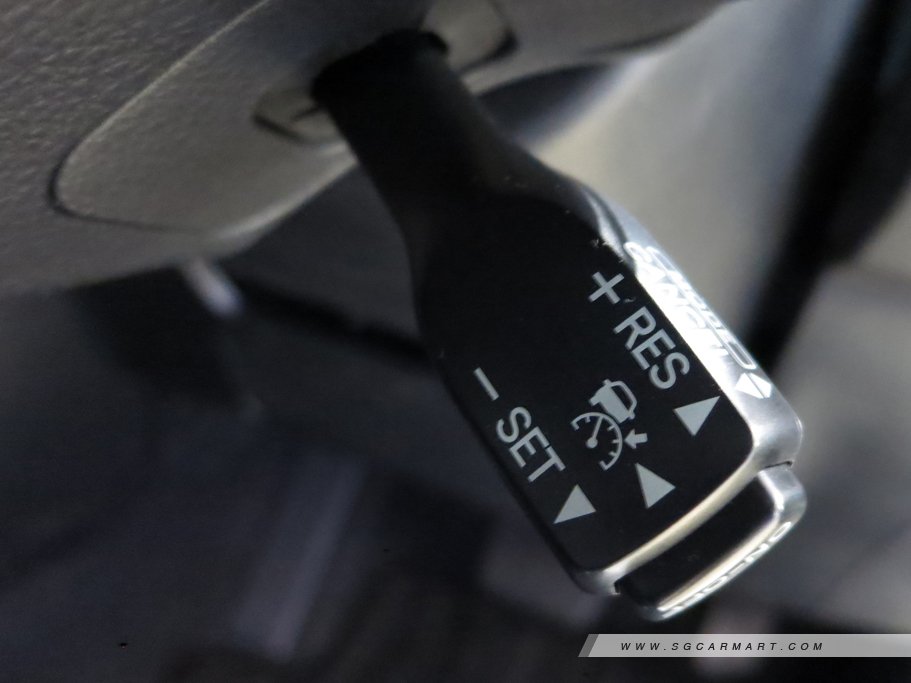 https://i.i-sgcm.com/new_cars/cars/11558/11558_g15