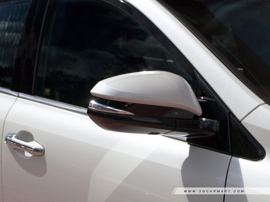 https://i.i-sgcm.com/new_cars/cars/11558/11558_g23