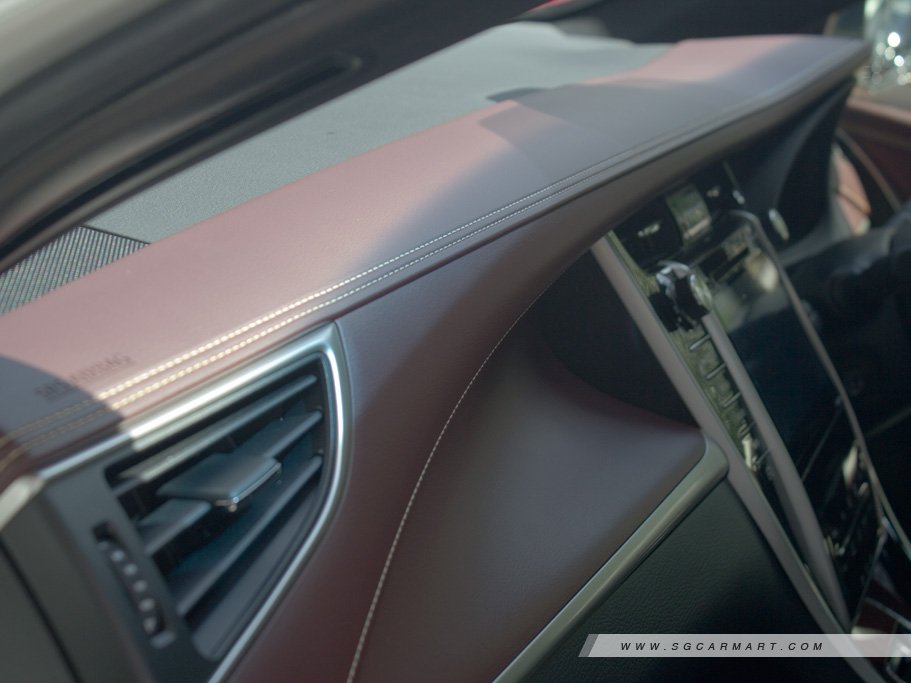 https://i.i-sgcm.com/new_cars/cars/11558/11558_g39