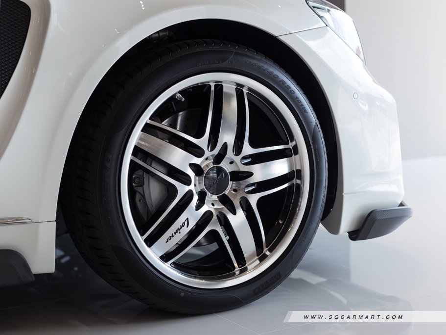 https://i.i-sgcm.com/new_cars/cars/11561/11561_g21