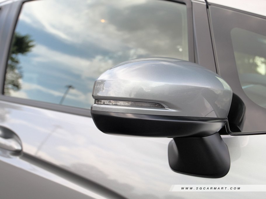 https://i.i-sgcm.com/new_cars/cars/11571/11571_g11