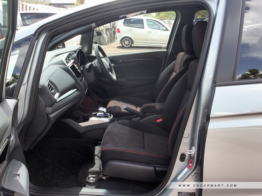 https://i.i-sgcm.com/new_cars/cars/11571/11571_g17