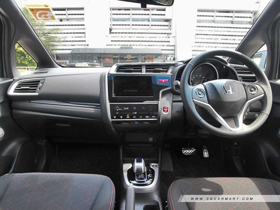 https://i.i-sgcm.com/new_cars/cars/11571/11571_g19