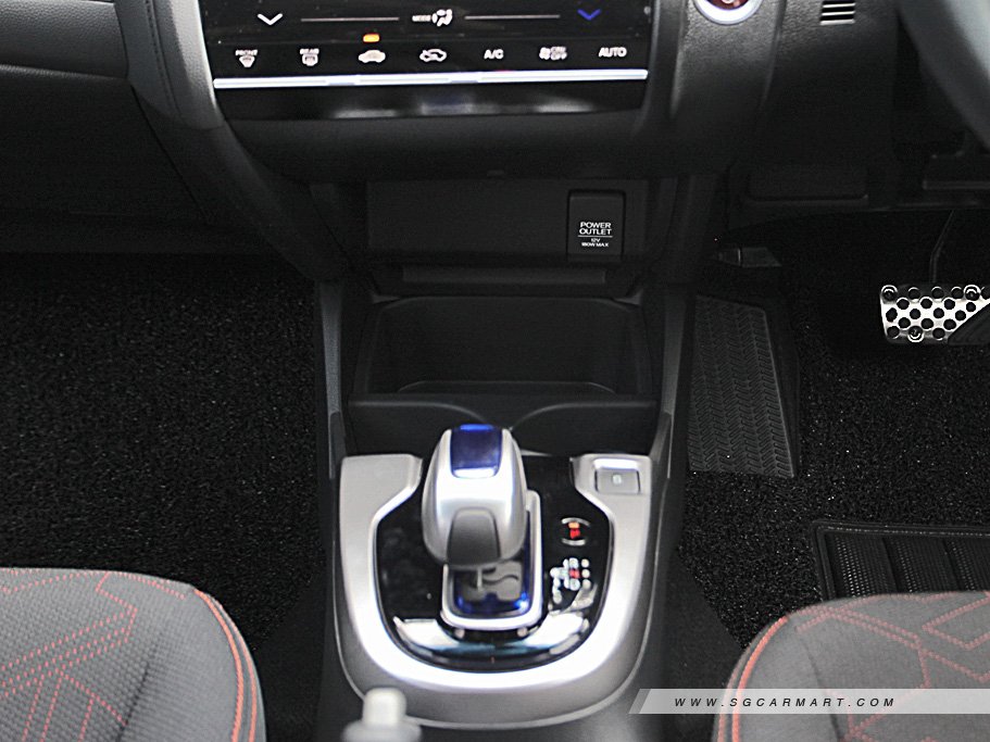 https://i.i-sgcm.com/new_cars/cars/11571/11571_g31