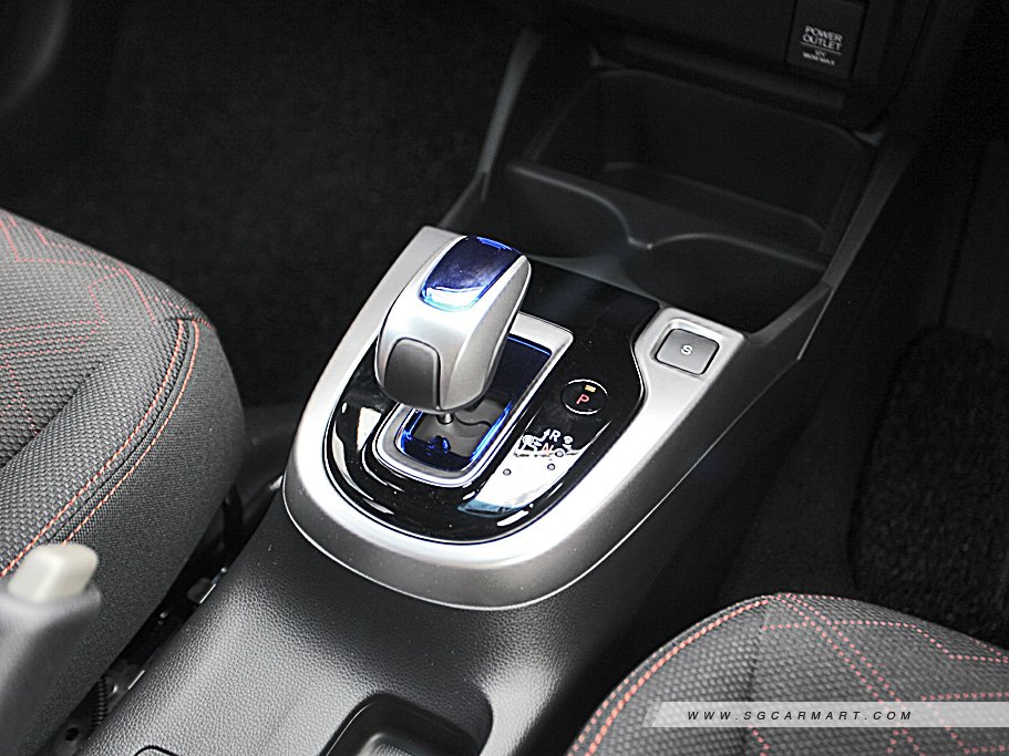 https://i.i-sgcm.com/new_cars/cars/11571/11571_g32